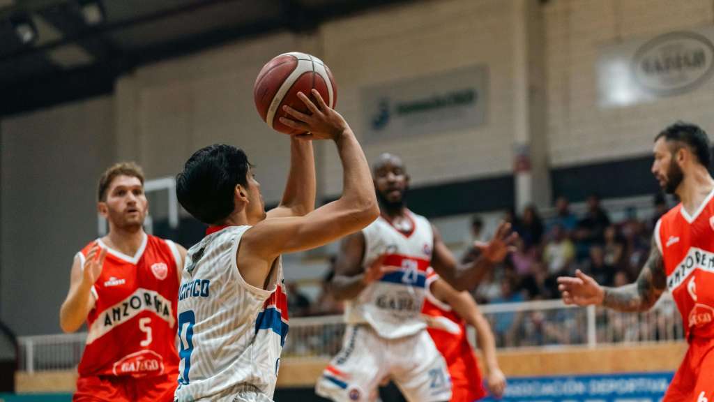 NBA 2K vs. FIFA: Which HD Sports Game Reigns&nbsp;Supreme?